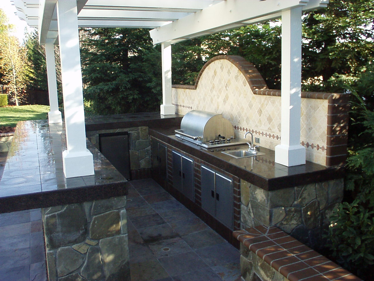 Genesis Landscape, Inc. » Outdoor Kitchens